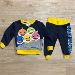 Baby Shark 2-Piece Toddler Jogger Set 12M | Sweatshirt Pants Baby Outfit